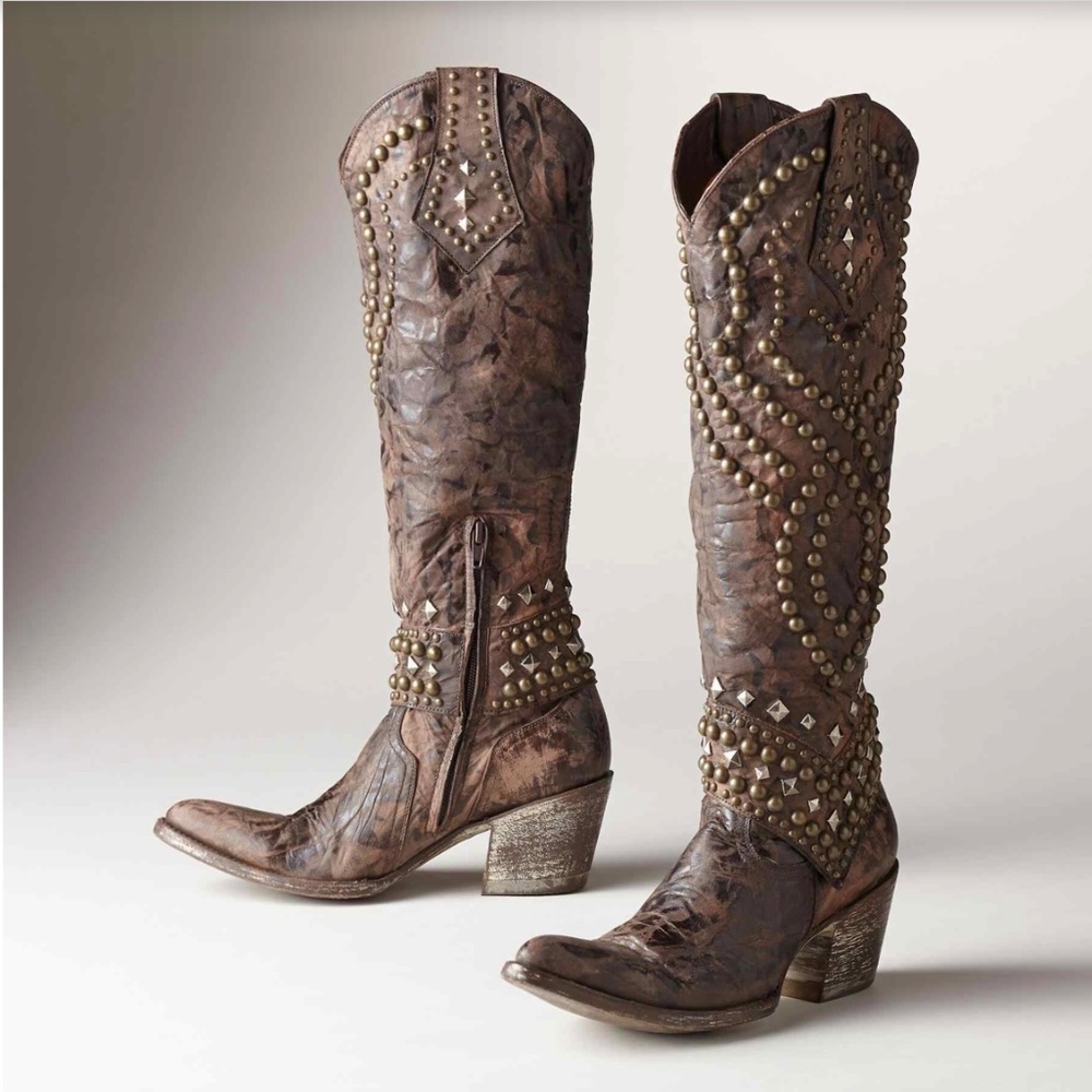 Beautiful Leather boots